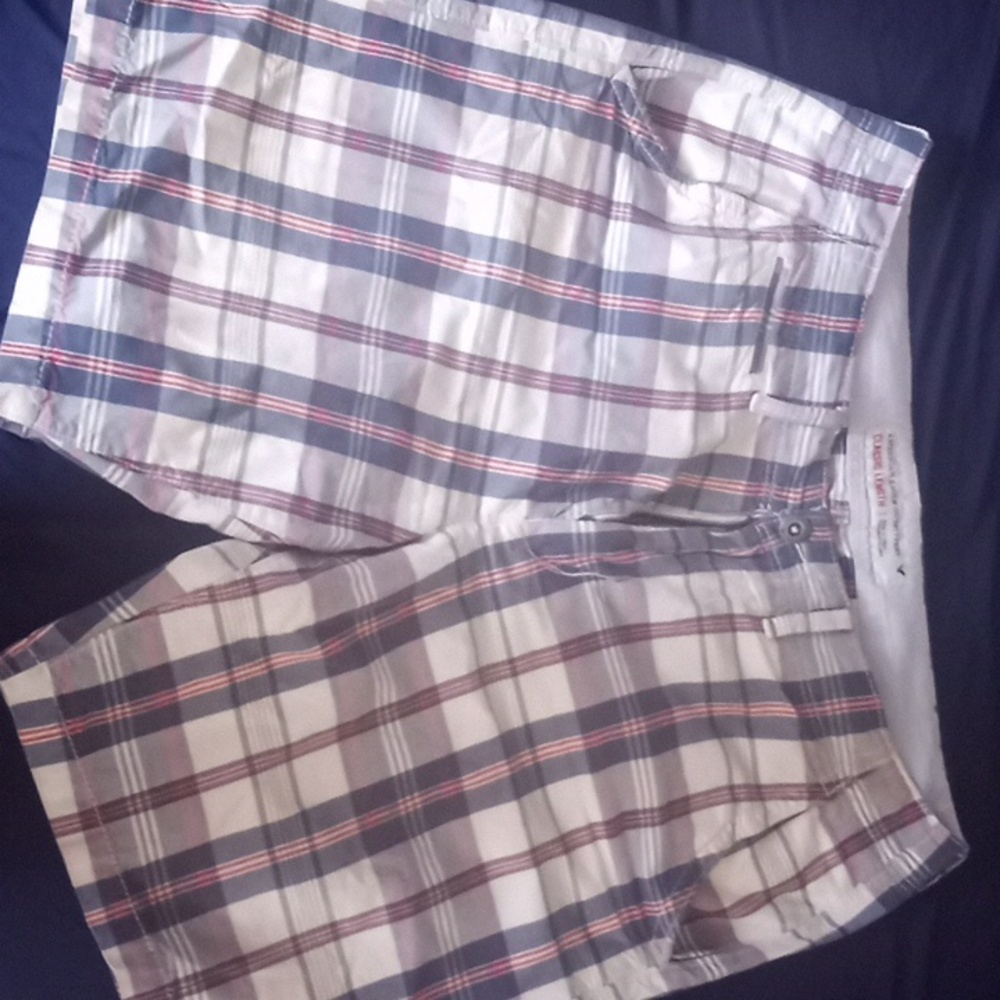 American Eagle Outfitters classic length shorts